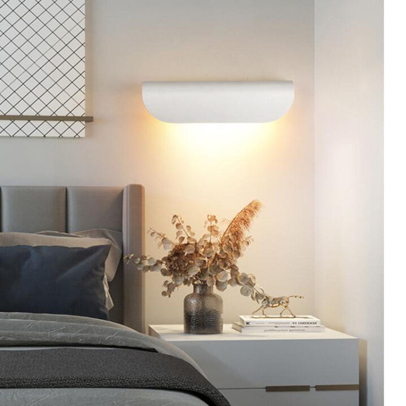 Travera Curve Wall Light | Ormexis