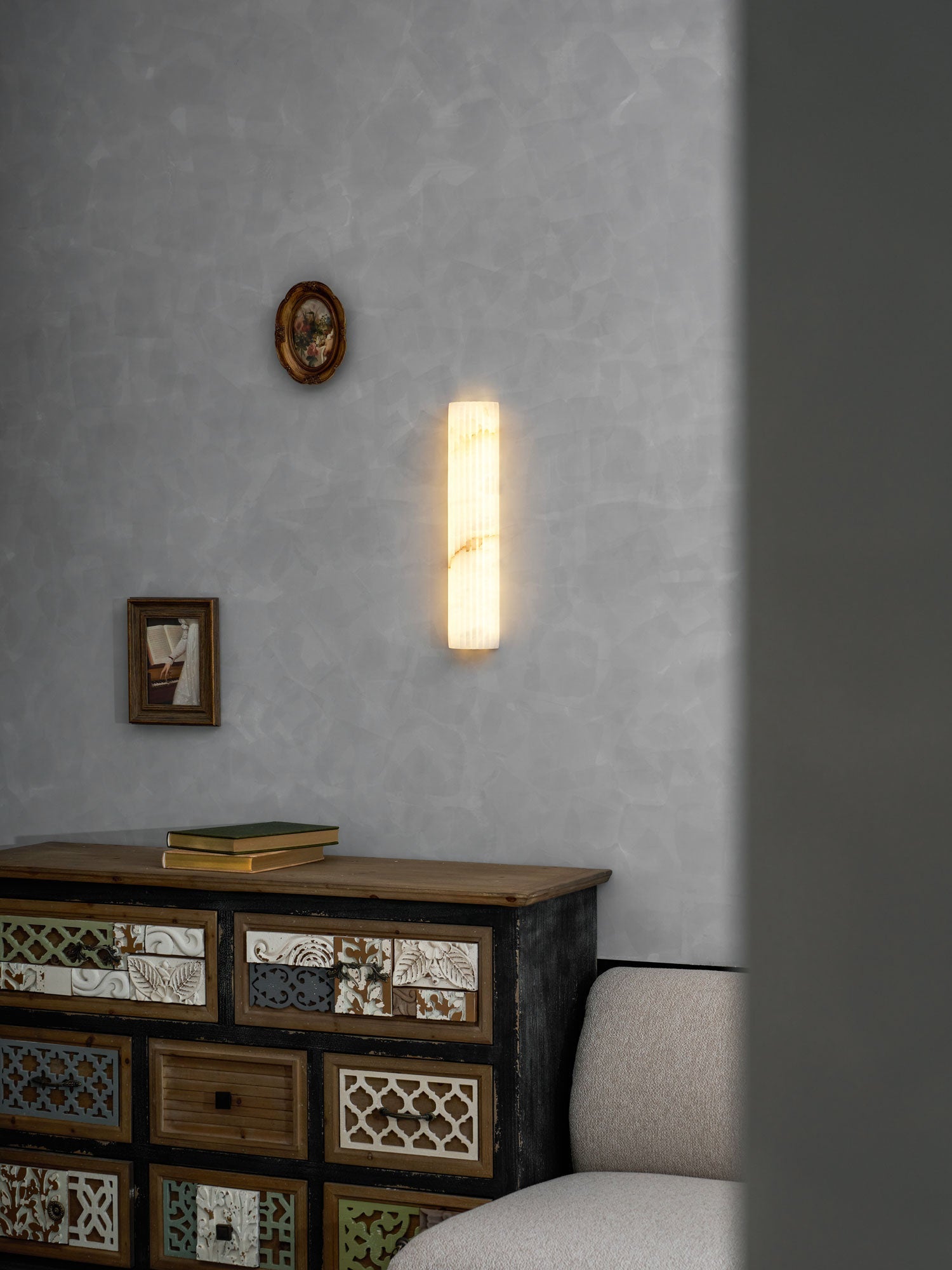 Rula Alabaster Wall Light | Ormexis
