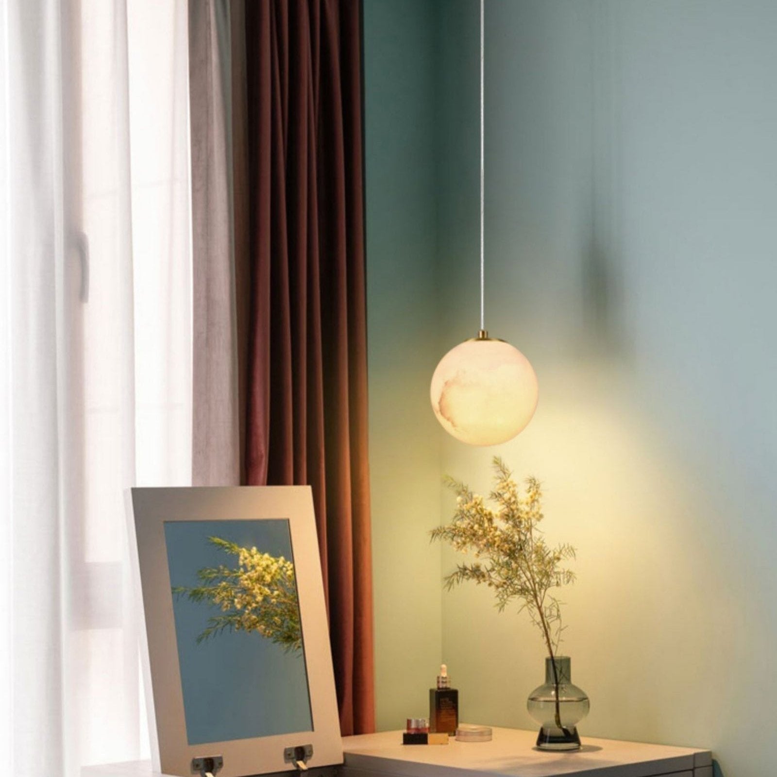 Modern Alabaster Globe Pendant Light | Ormexis