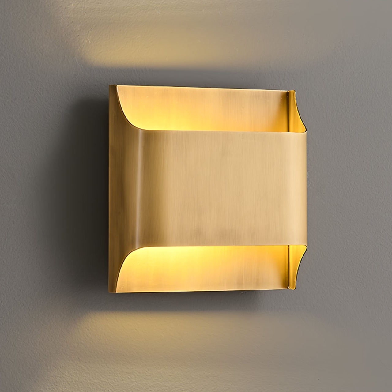 Applique da parete in ottone stile industriale | Ormexis
