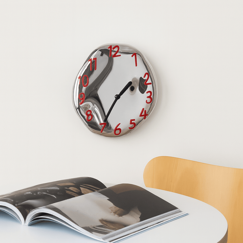 Horloge murale à visage déformé | Ormexis