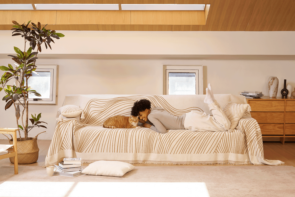 Flow Line Sofa Cover | Ormexis