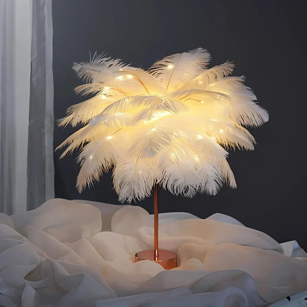 Plume Aura bordslampa | Ormexis