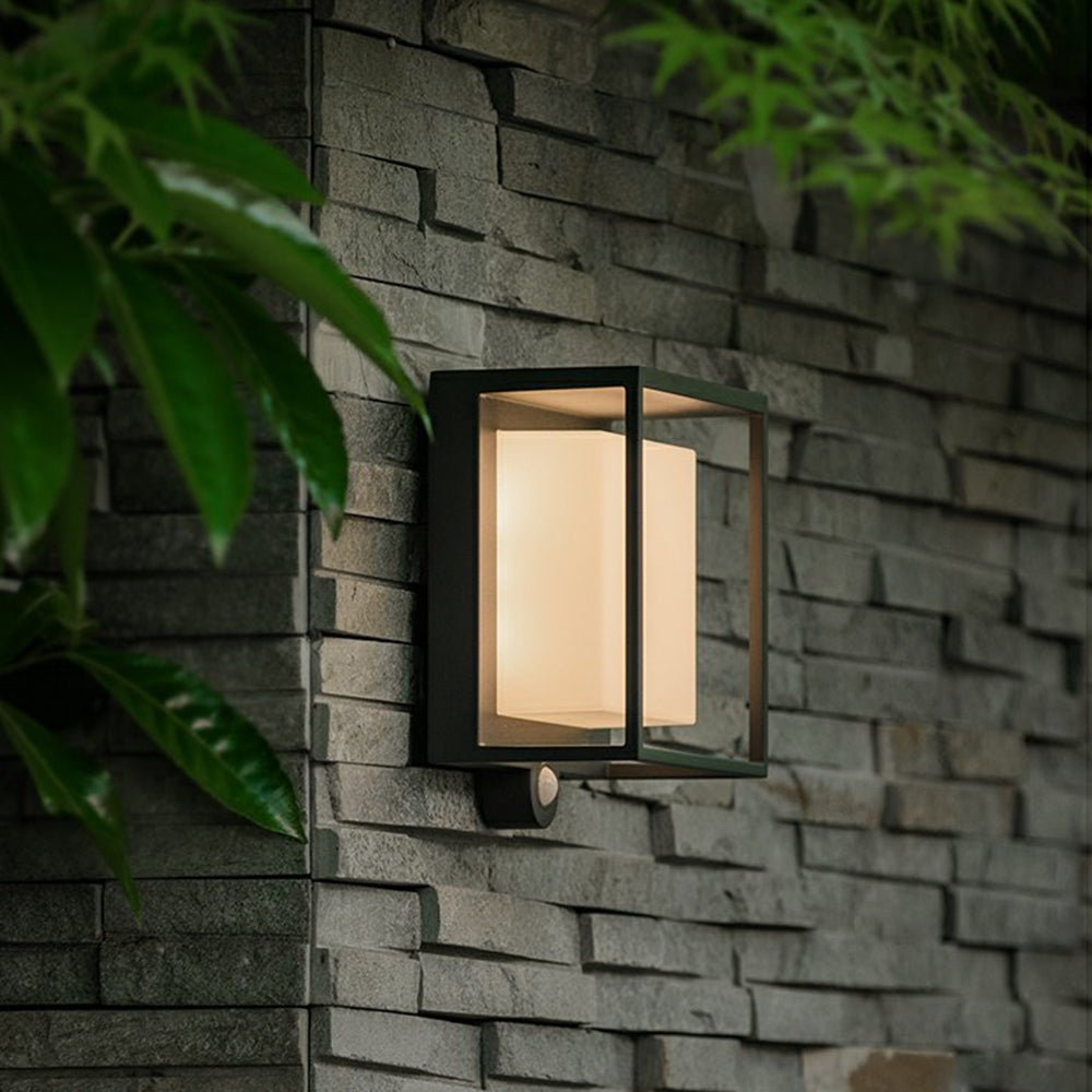 Gallery Framed Wall Light | Ormexis