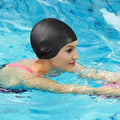 Plavecká čepice AquaGrace na dlouhé vlasy ze silikonu s ochranou uší