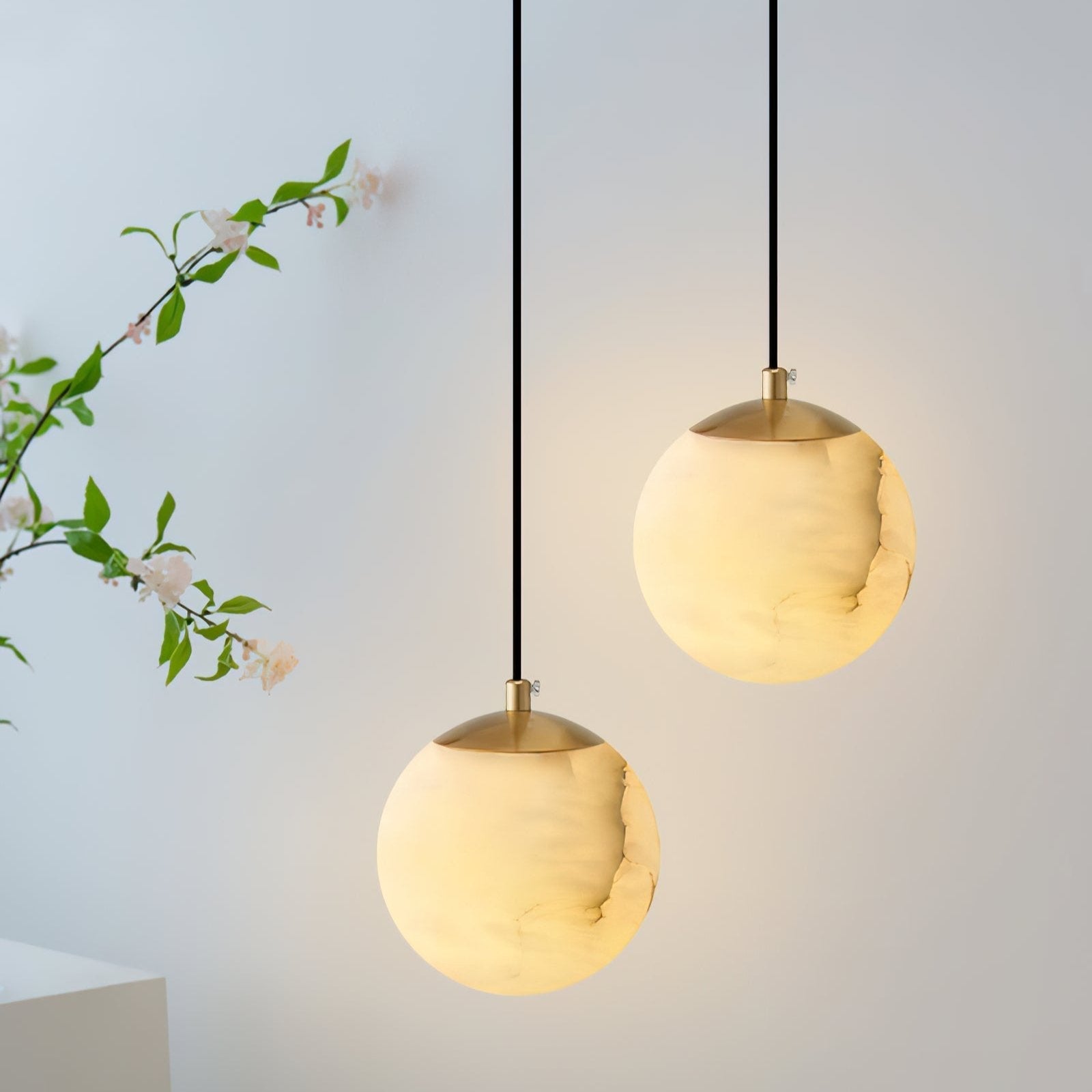 Modern Alabaster Globe Pendant Light | Ormexis