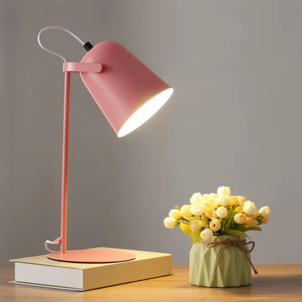 Architektonische Tischlampe mit Kegelschirm | Ormexis