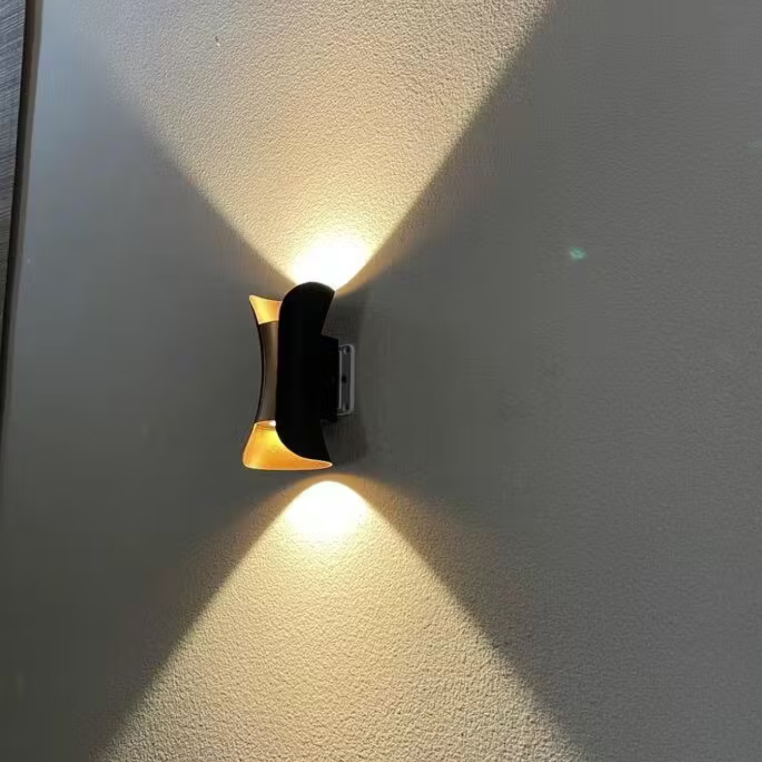 Cadenza Flame Wall Light | Ormexis