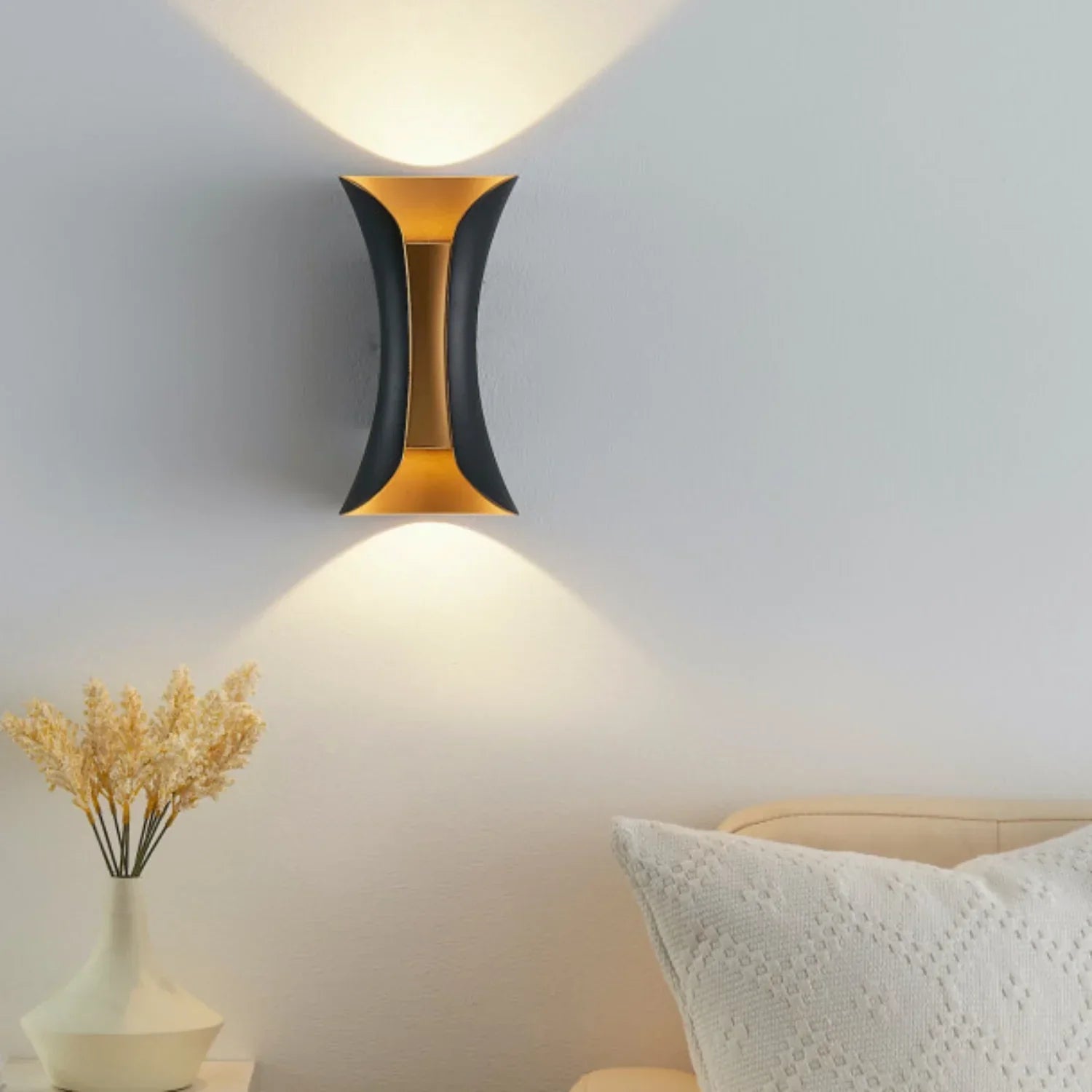 Cadenza Flame Wall Light | Ormexis