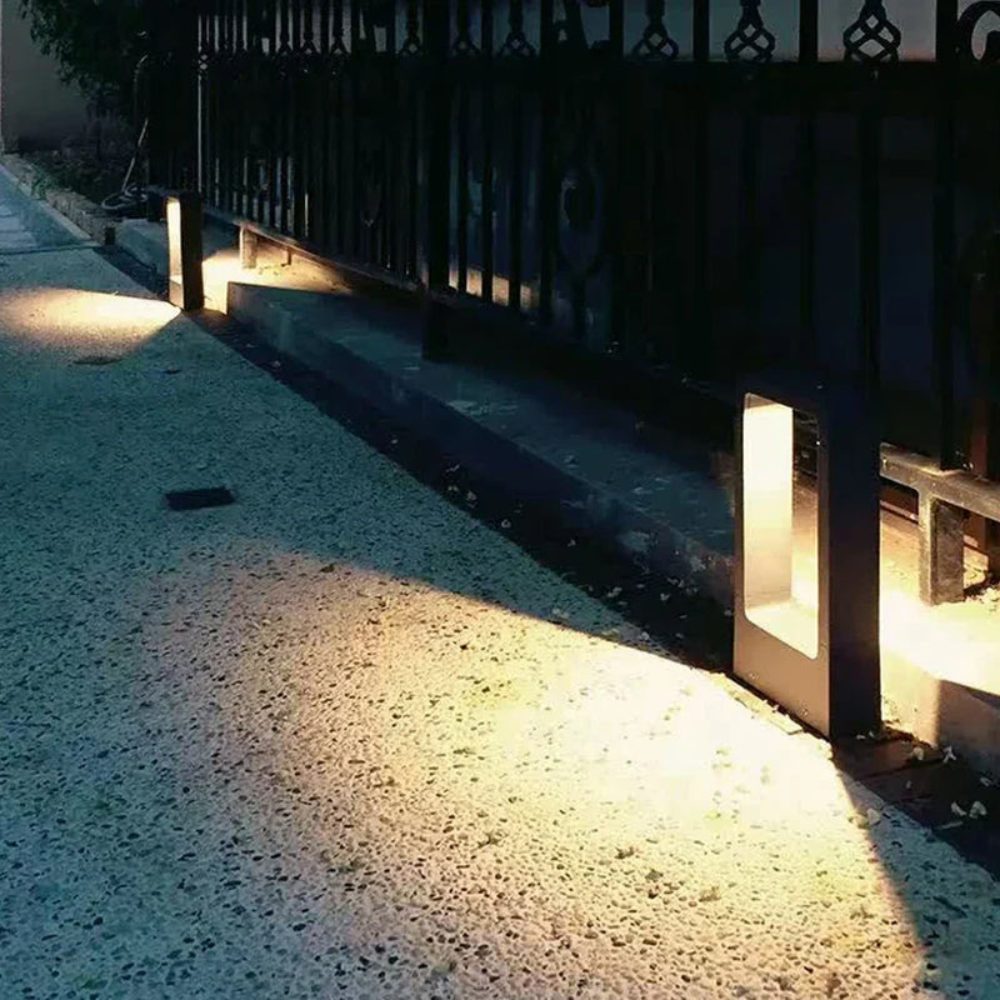 Lampă de exterior geometrică tip bornă Portal | Ormexis