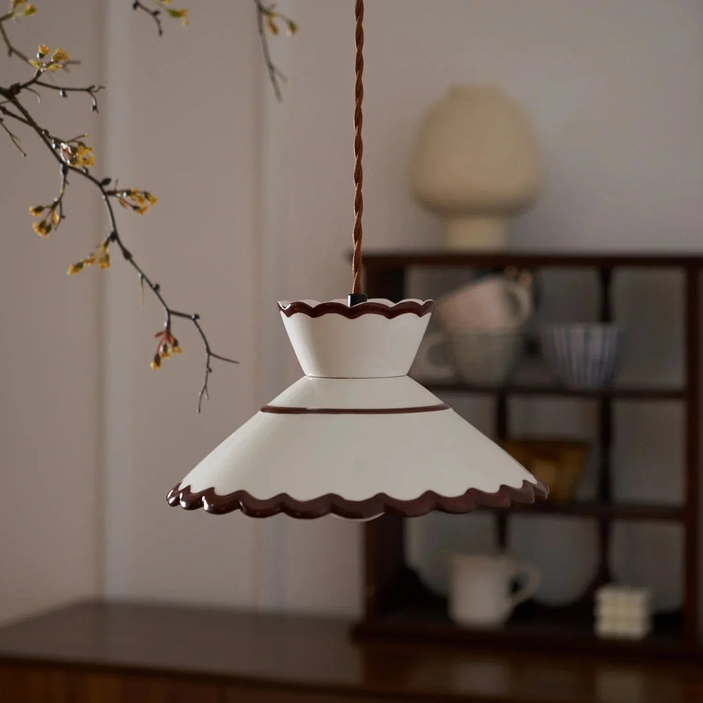 Pendelleuchte im Landhausstil mit Muschelrand | Ormexis