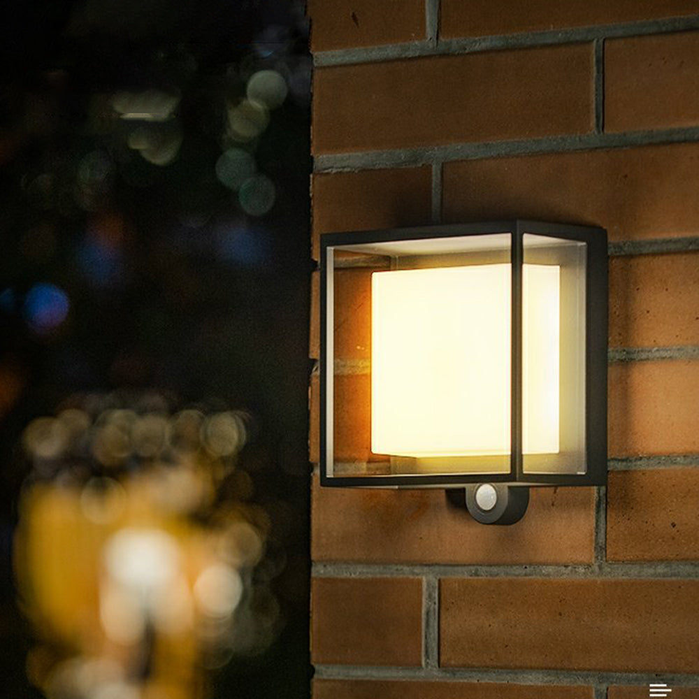 Gallery Framed Wall Light | Ormexis