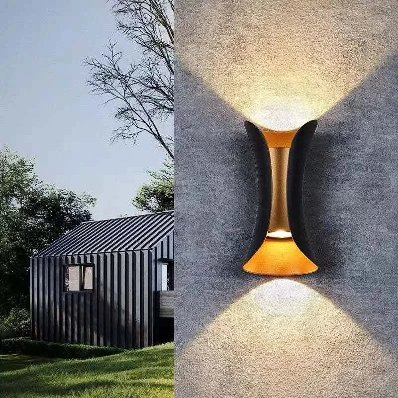 Lámpara de pared exterior arqueada LED LumaCurve IP65 resistente a la intemperie
