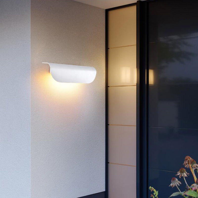 Travera Curve Wall Light | Ormexis