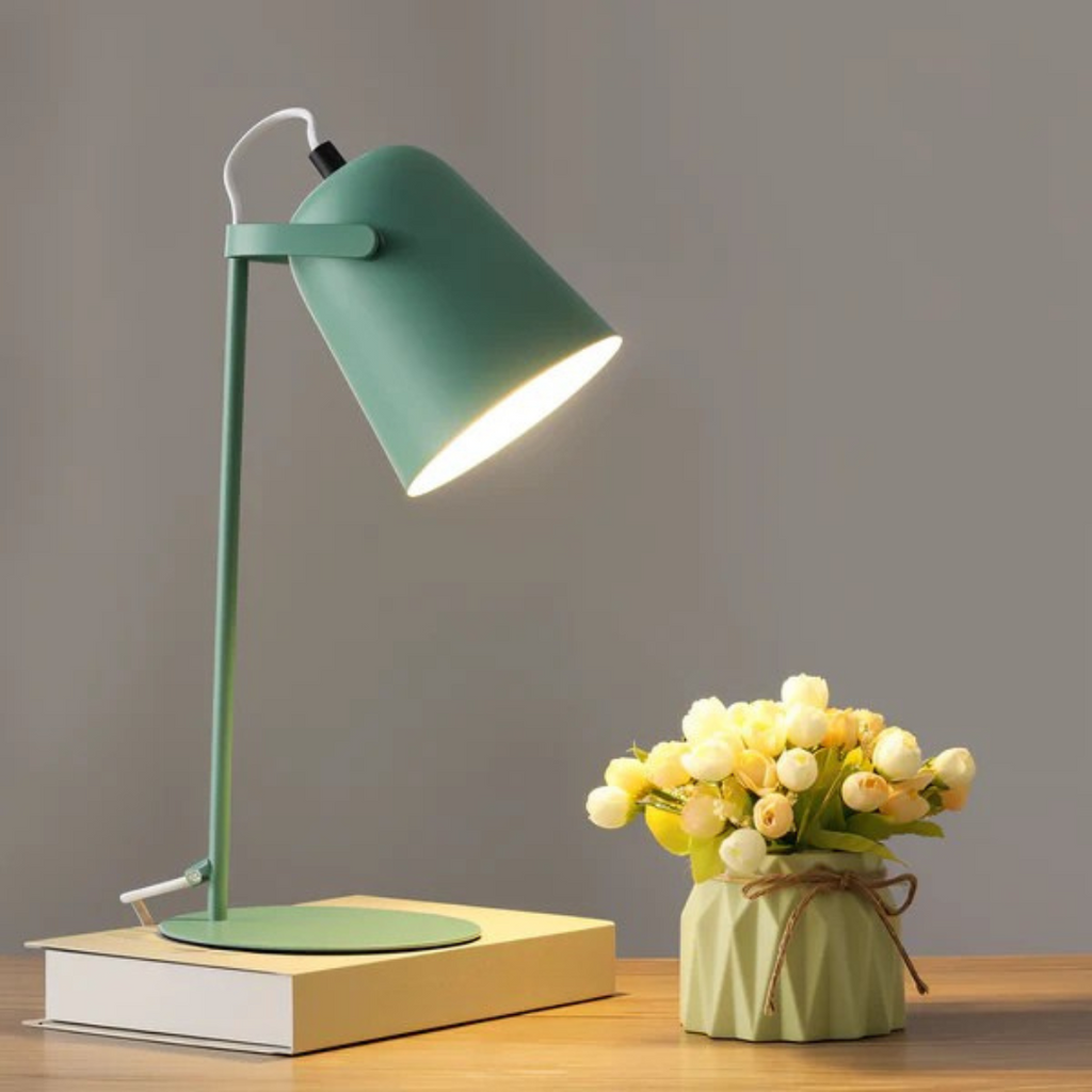 Architektonische Tischlampe mit Kegelschirm | Ormexis