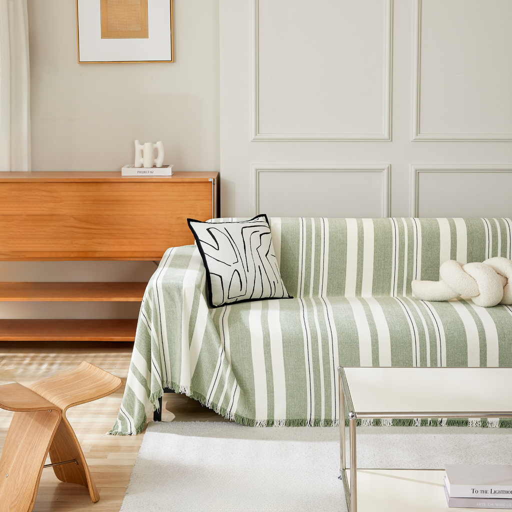 Neutrale gestreifte Sofahusse | Ormexis
