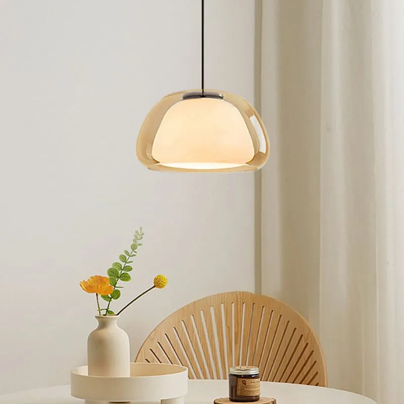 Minimalistinen lasiriippuvalaisin | Ormexis