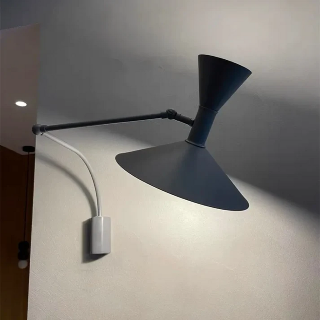 Rzeźbiarska lampa ścienna z ruchomym ramieniem | Ormexis