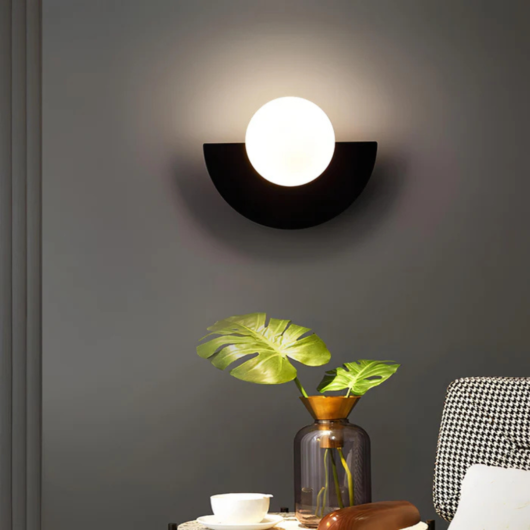 Sculptural Half Moon Wall Light | Ormexis