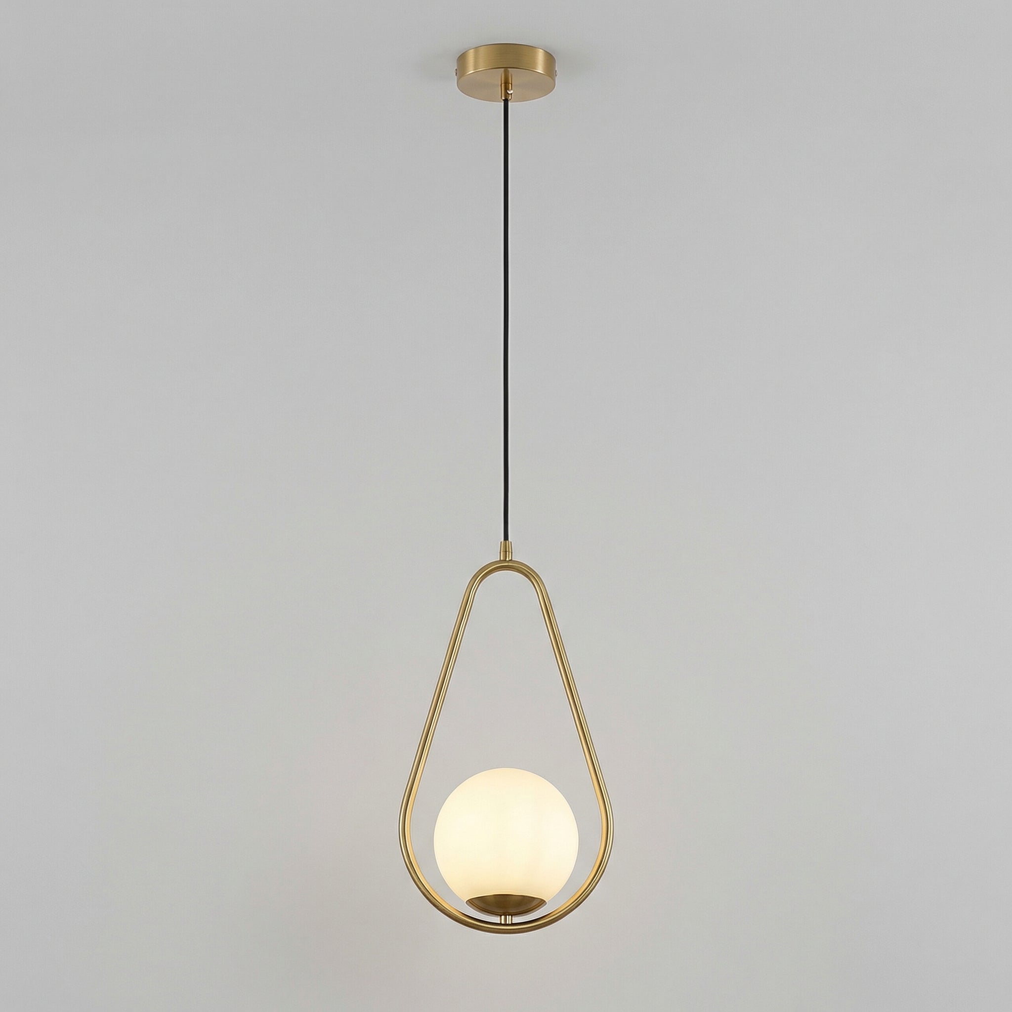 Nordische goldfarbene minimalistische Pendelleuchte | Ormexis