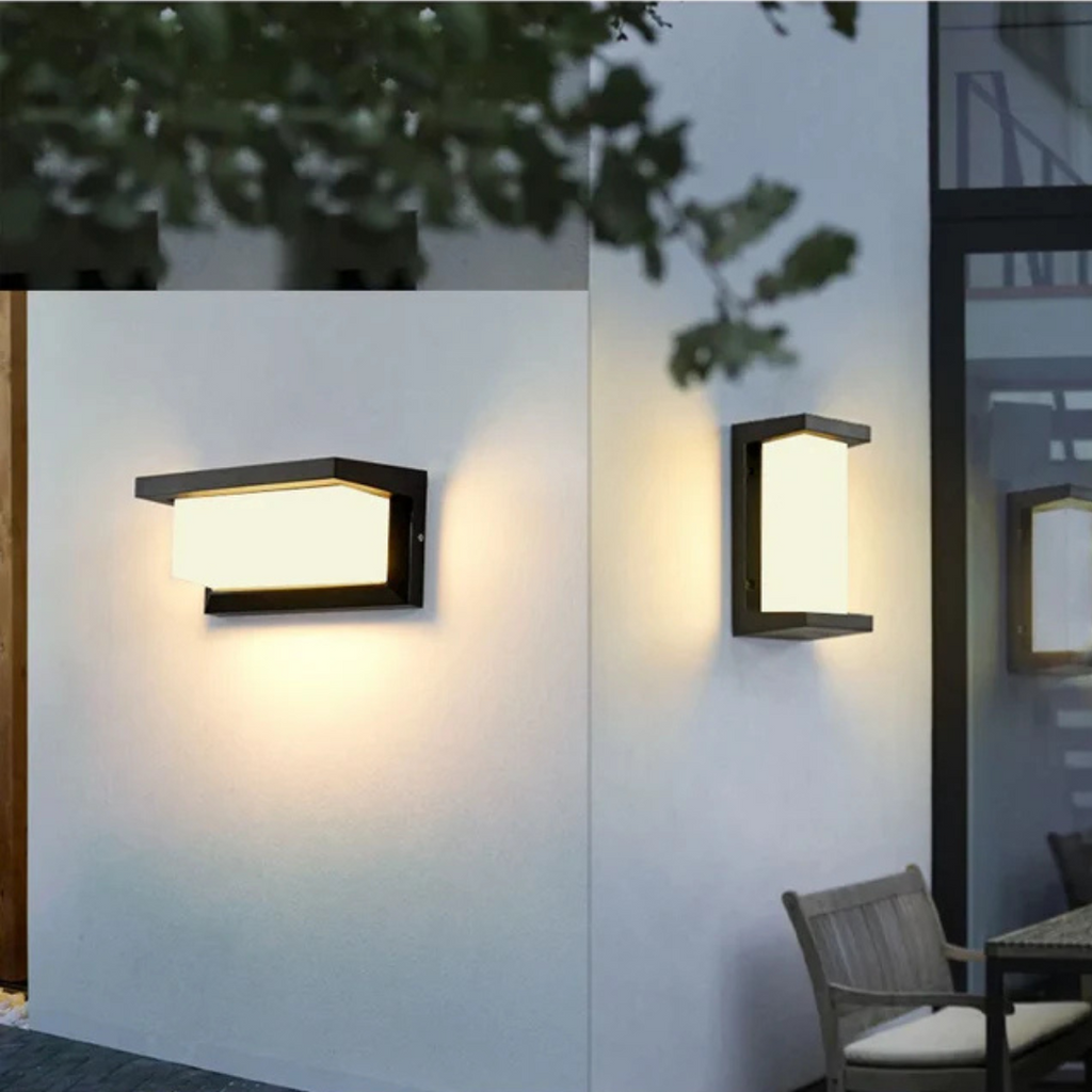 Architectural Outdoor Frame Wall Light | Ormexis