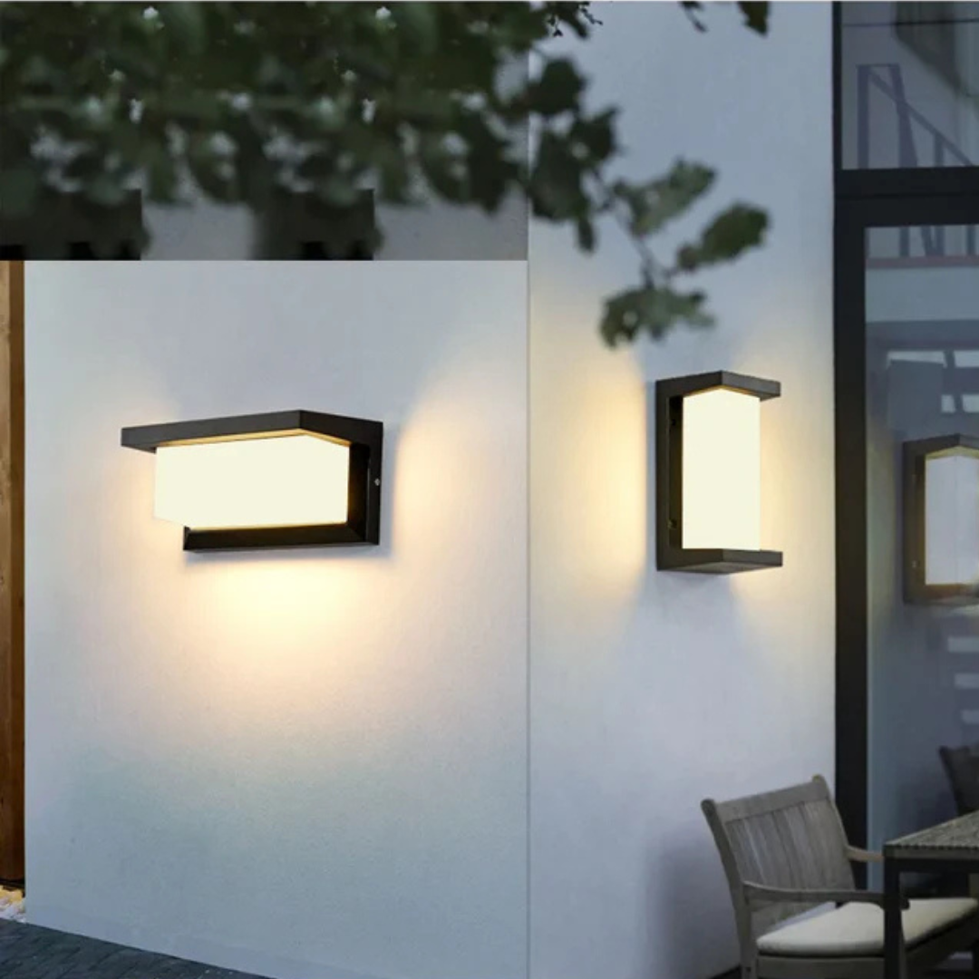 Architectural Outdoor Frame Wall Light | Ormexis