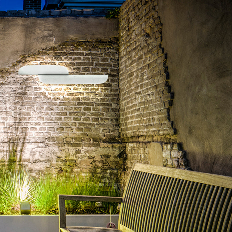 Travera Curve Wall Light | Ormexis