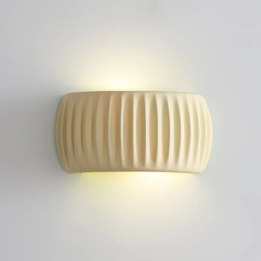 Minimal Ribbed Cylinder Wall Light | Ormexis