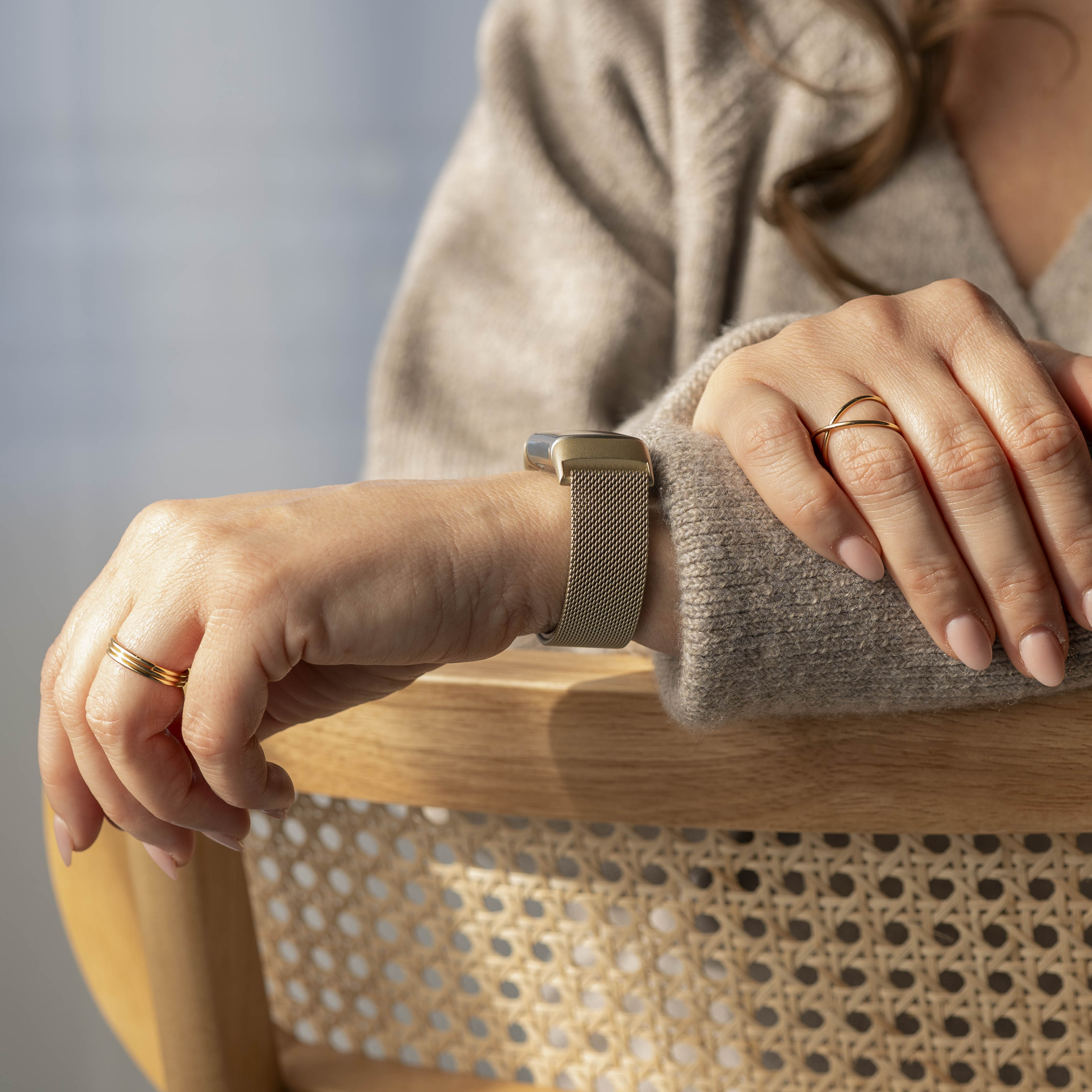 Fitbit Charge 6 Champagne Milanese-rem Everyday Wear