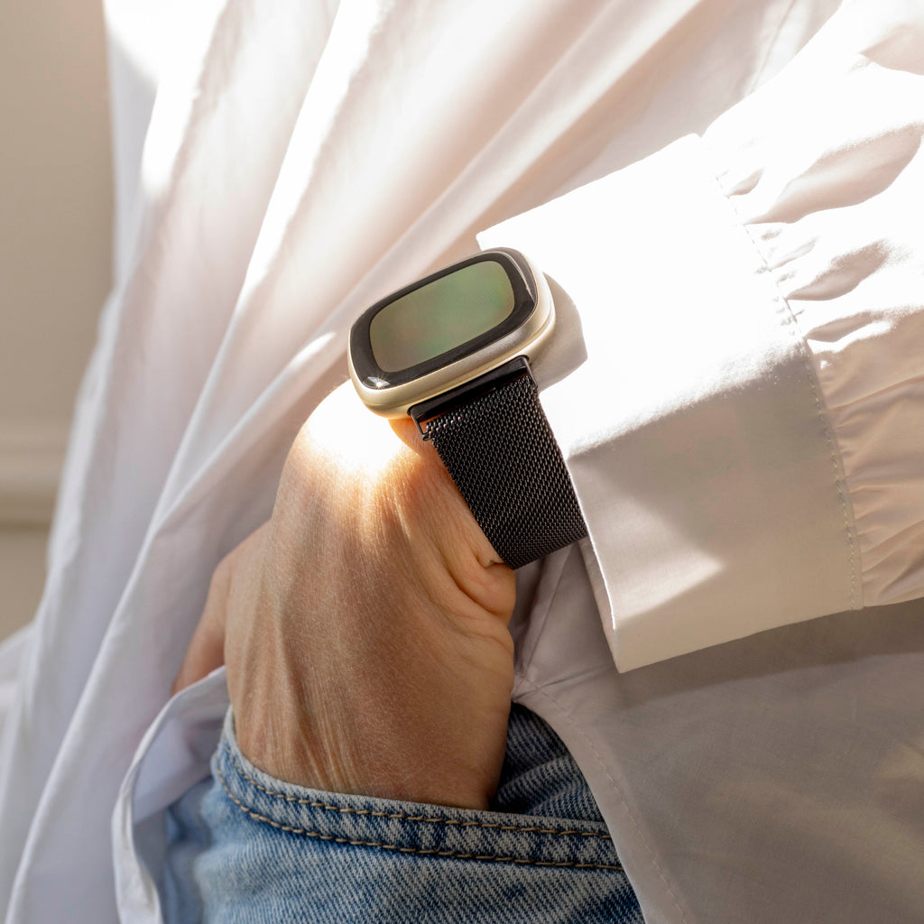 Cinturino Milanese Nero Premium per Fitbit Versa 4