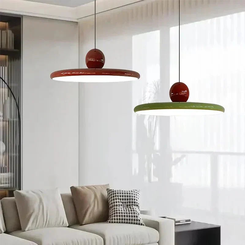 Závěsné skleněné svítidlo Astraeon Bauhaus pro moderní interiéry