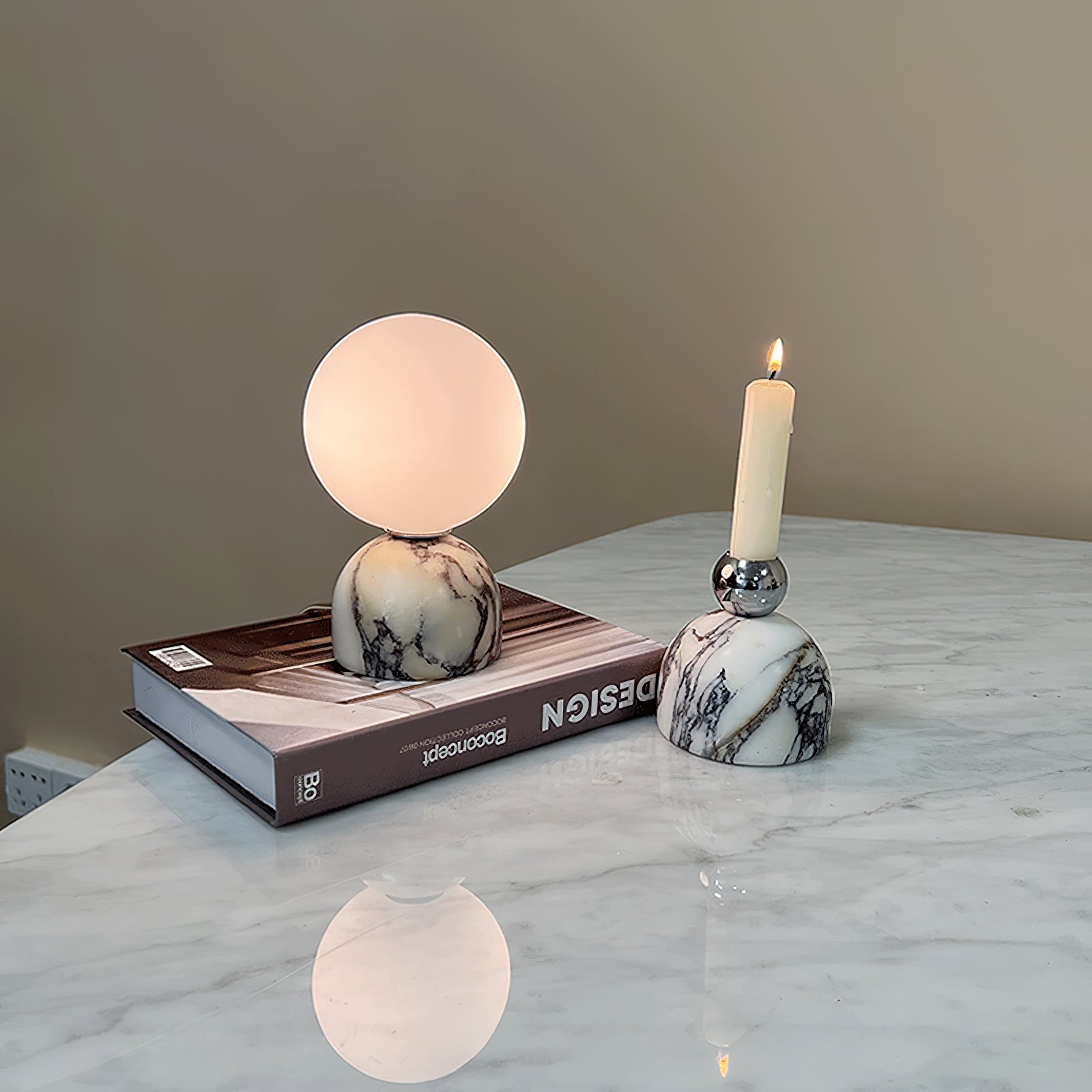 Carrara-marmeren globe-tafellamp | Ormexis