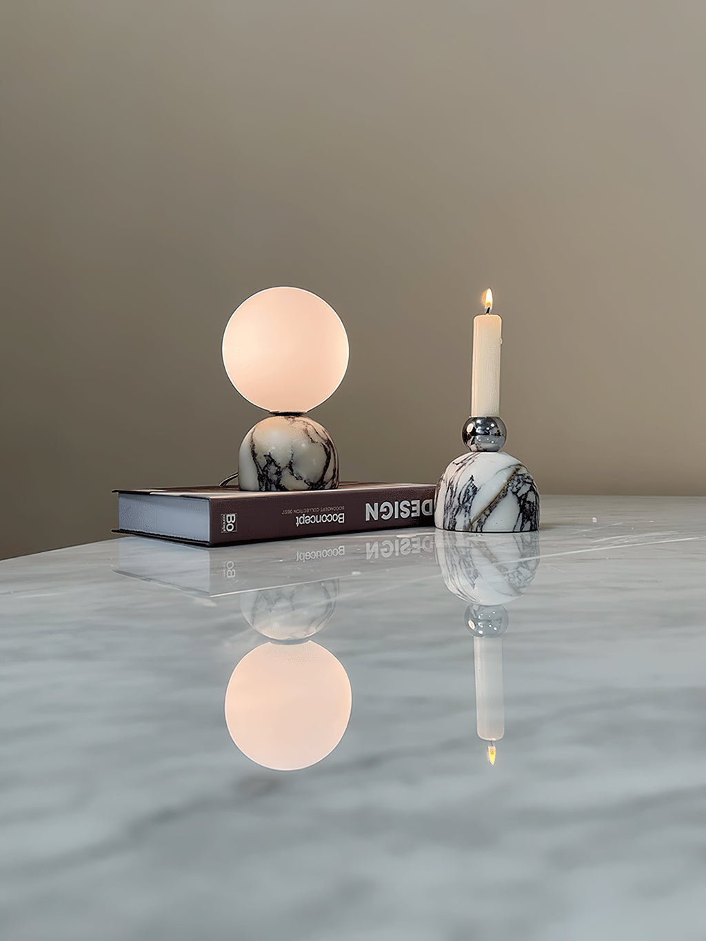 Carrara-marmeren globe-tafellamp | Ormexis