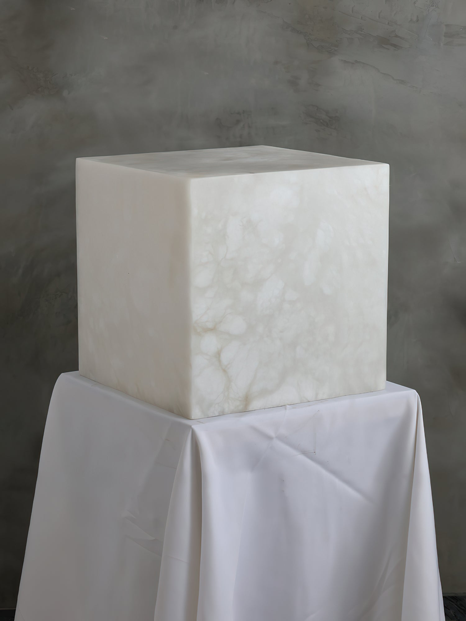 Minimalistisk monolitisk bordlampe | Ormexis