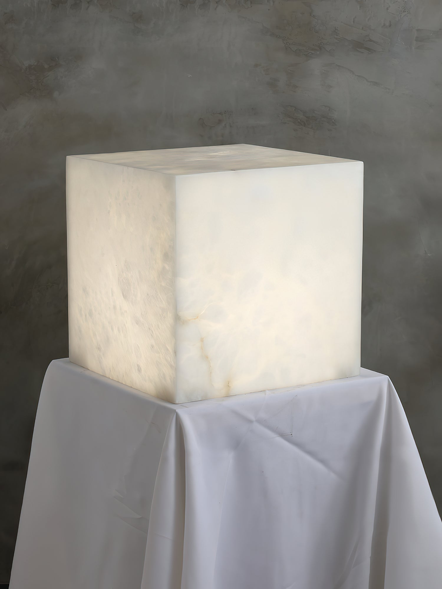 Minimalistisk monolitisk bordlampe | Ormexis