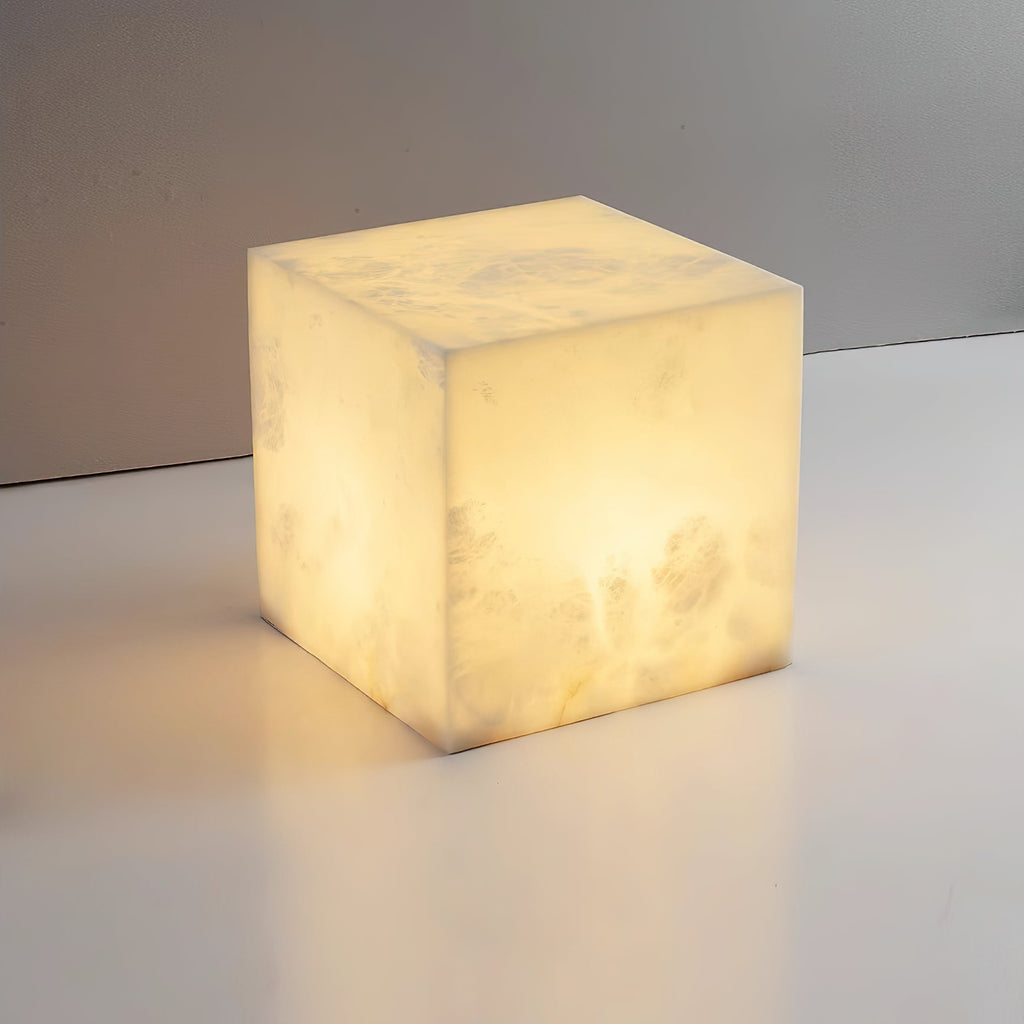 Minimalistisk monolitisk bordlampe | Ormexis