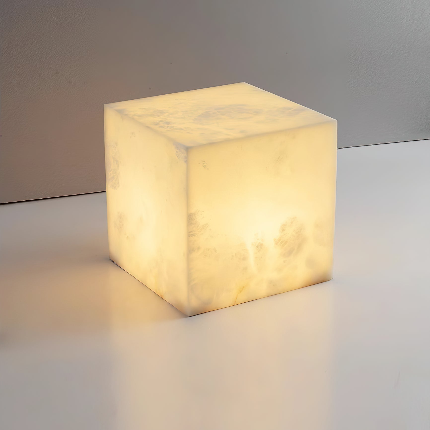 Minimalistisk monolitisk bordlampe | Ormexis