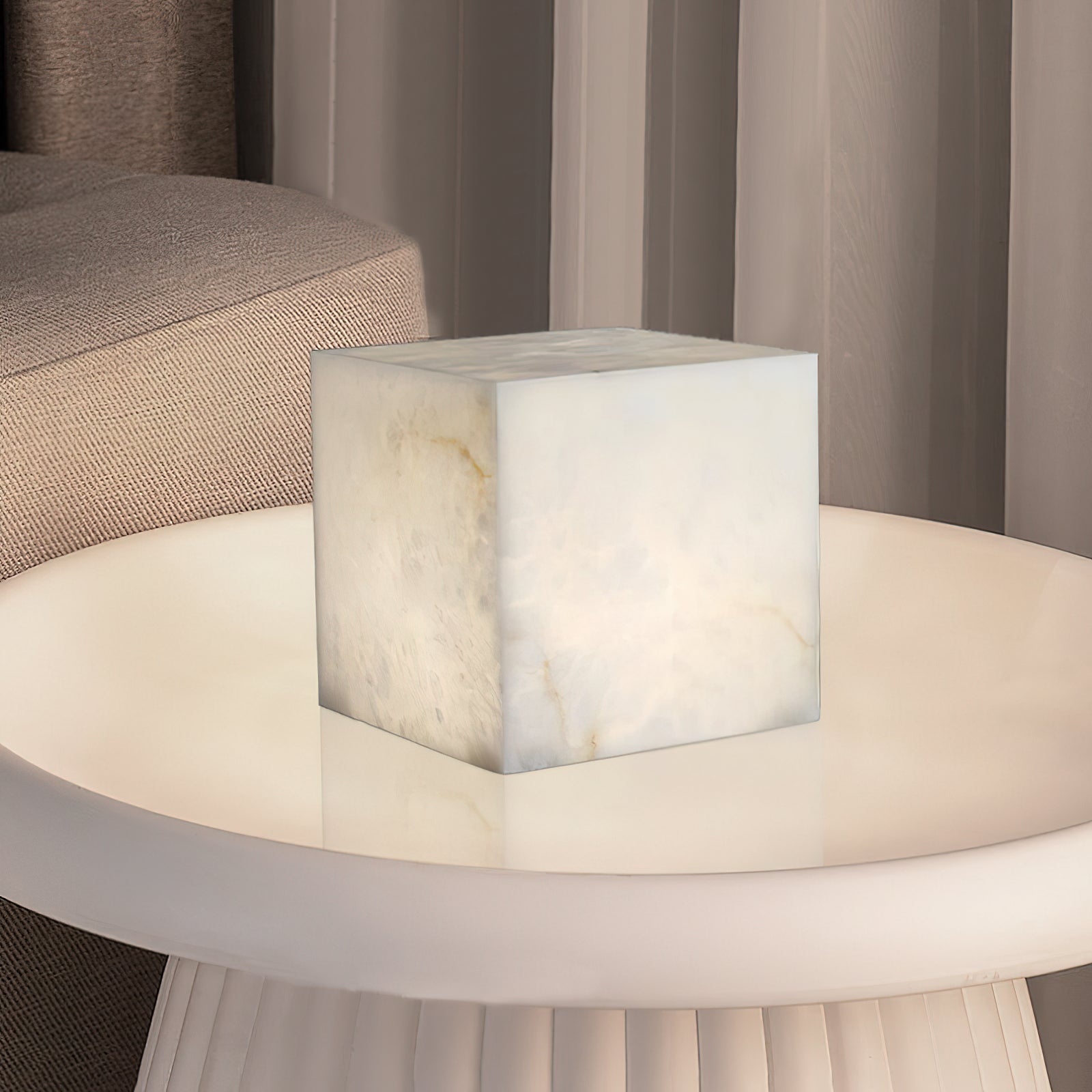 Minimalistisk monolitisk bordlampe | Ormexis
