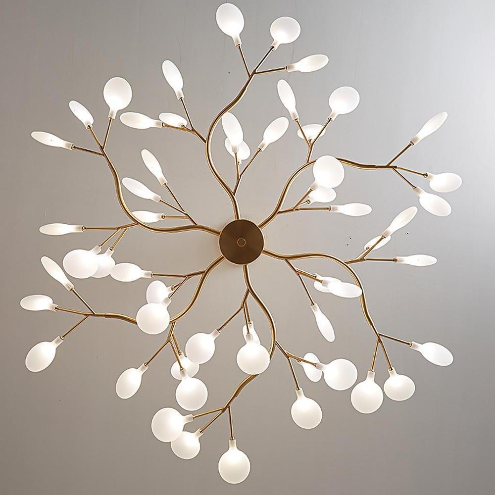 Firefly Sputnik LED lysekrone i stjerneburst-design for varmt stemningslys