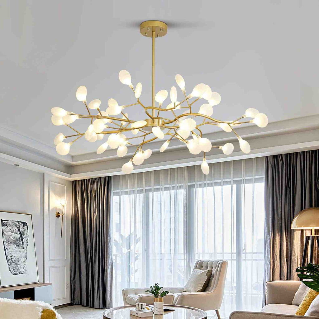 Firefly Sputnik LED lysekrone i stjerneburst-design for varmt stemningslys