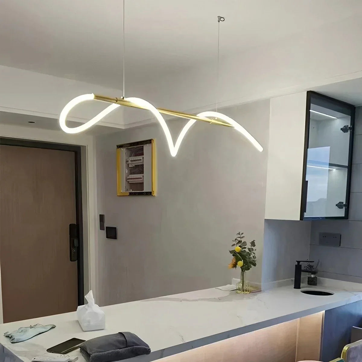 Pendellampe med lang slange for spisestue, moderne LED-armatur