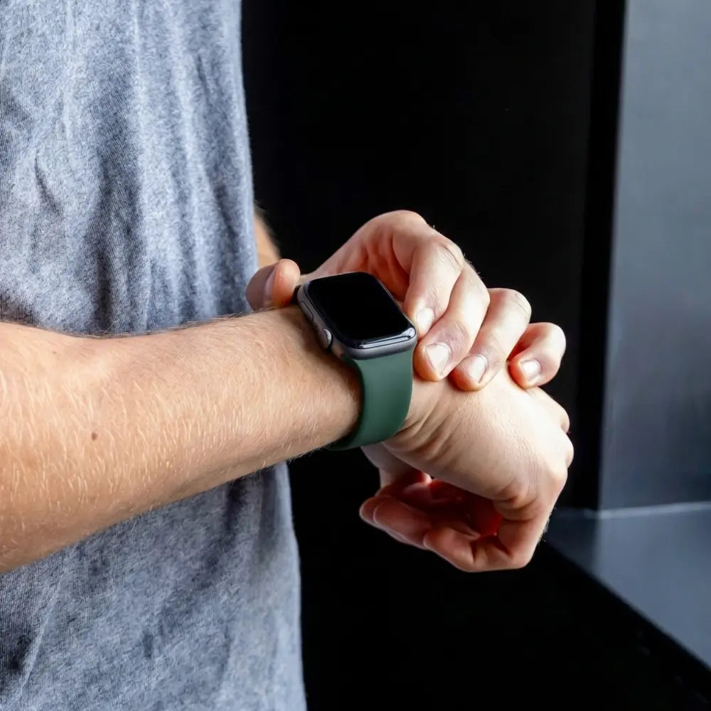 Correa de silicona verde oliva para Apple Watch, uso diario