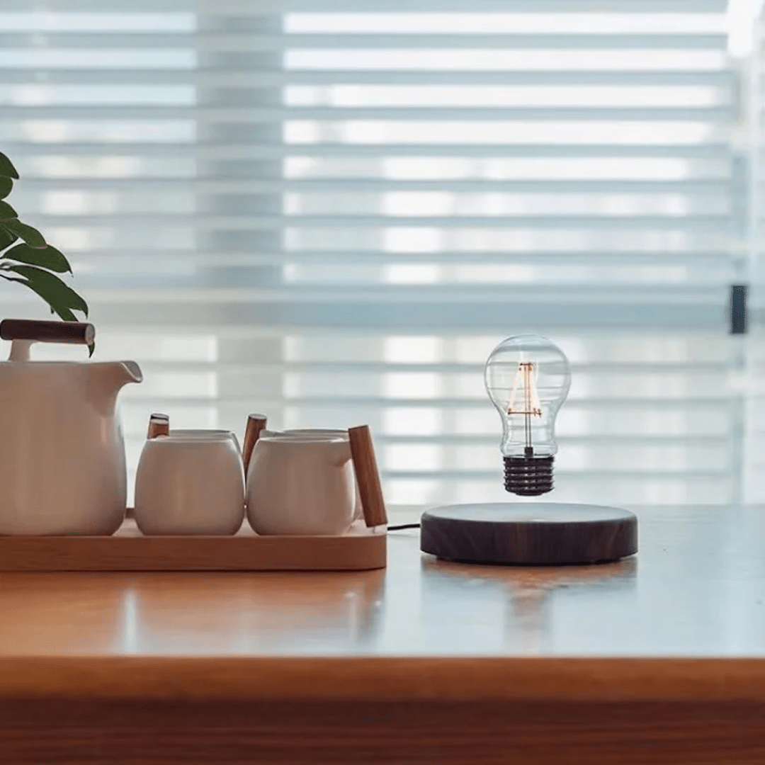 AeroGlow schwebende LED-Lampe mit magnetischer Basis und Touch-Steuerung