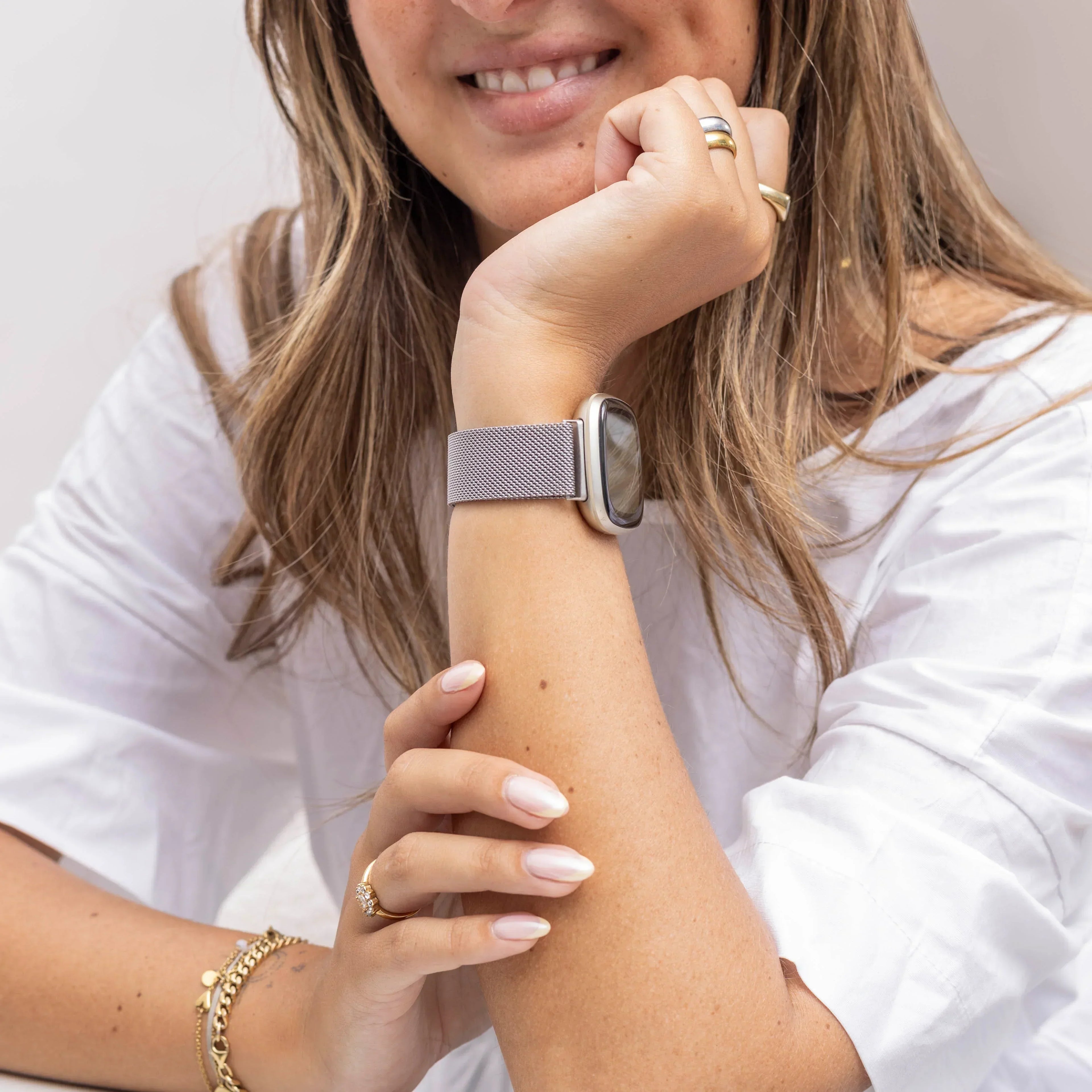 Fitbit Versa 4 Cinturino Milanese Finitura Argento Lucida