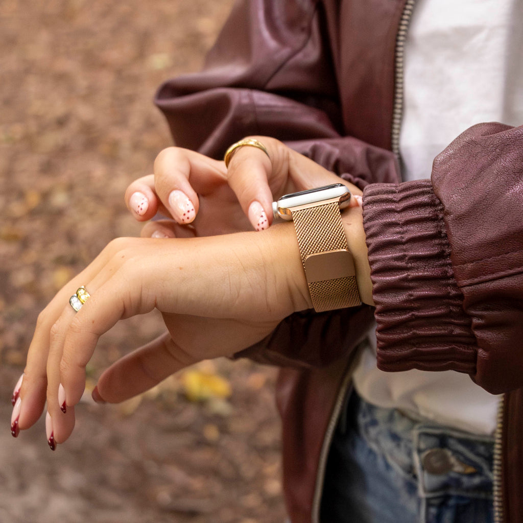 Correa Milanesa para Apple Watch en Oro Rosa con Acabado de Estilo Elegante