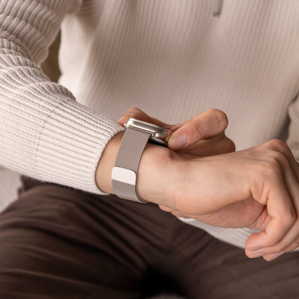 Řemínek Apple Watch Milanese Starlight pro každodenní nošení