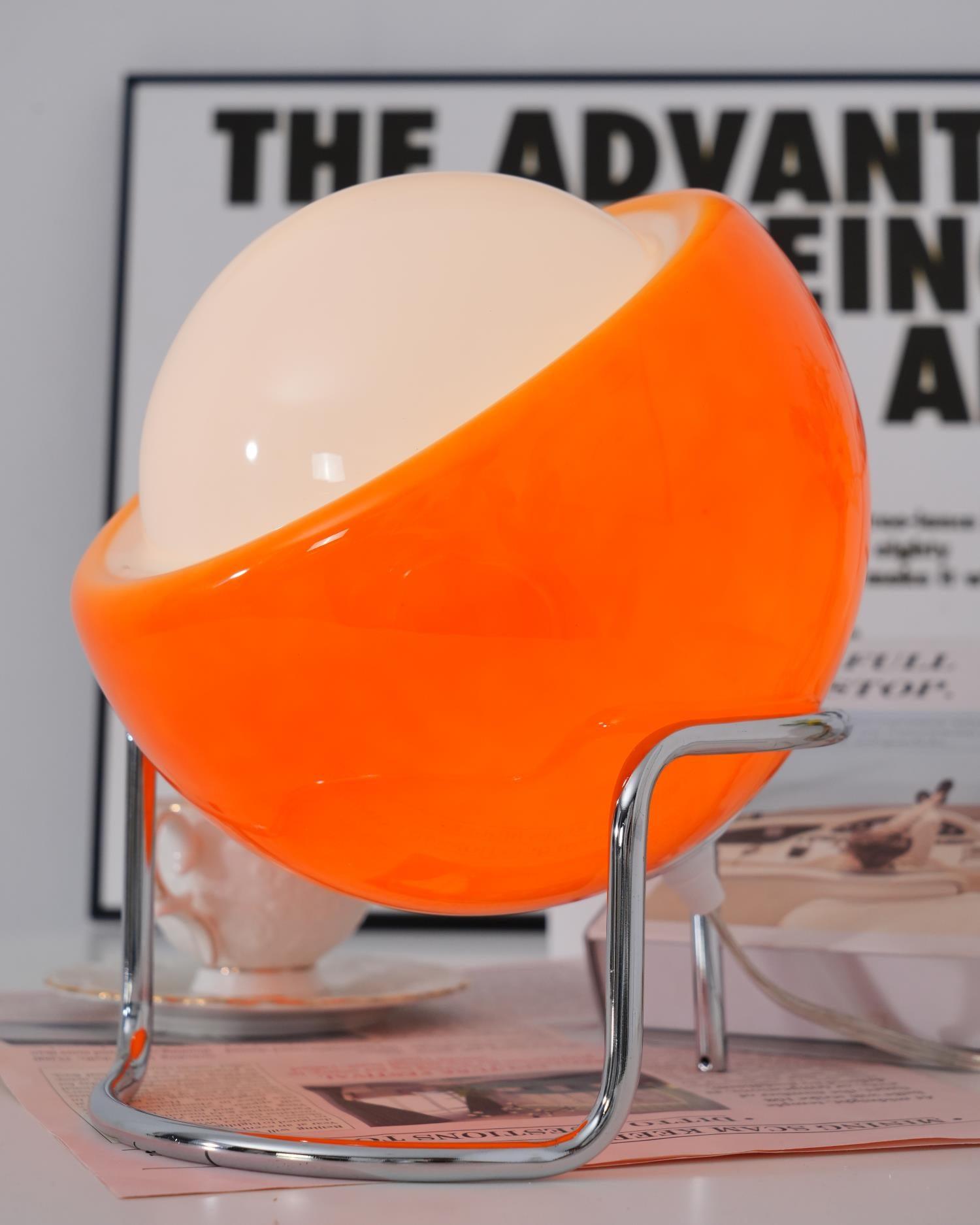 Space Age Orb Table Lamp | Ormexis