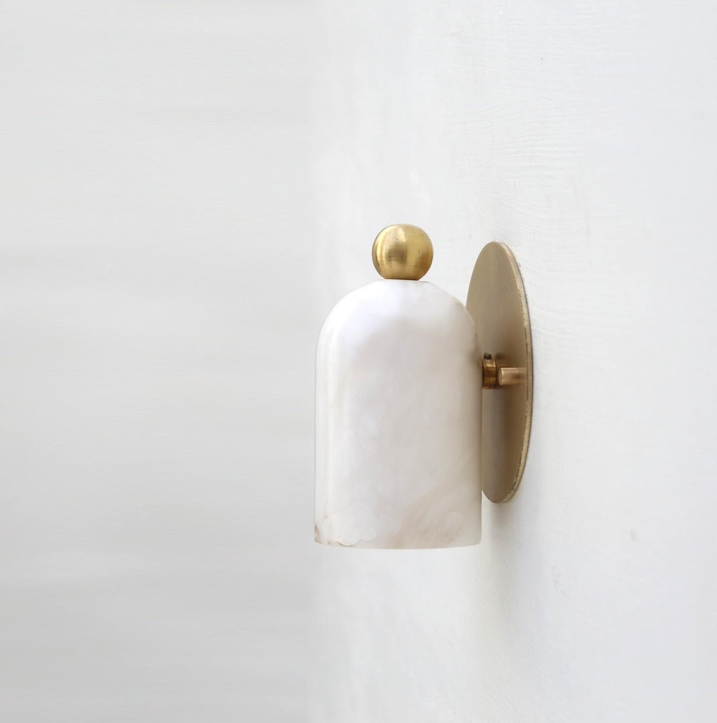 Aplique de pared en forma de cúpula Calla de alabastro | Ormexis