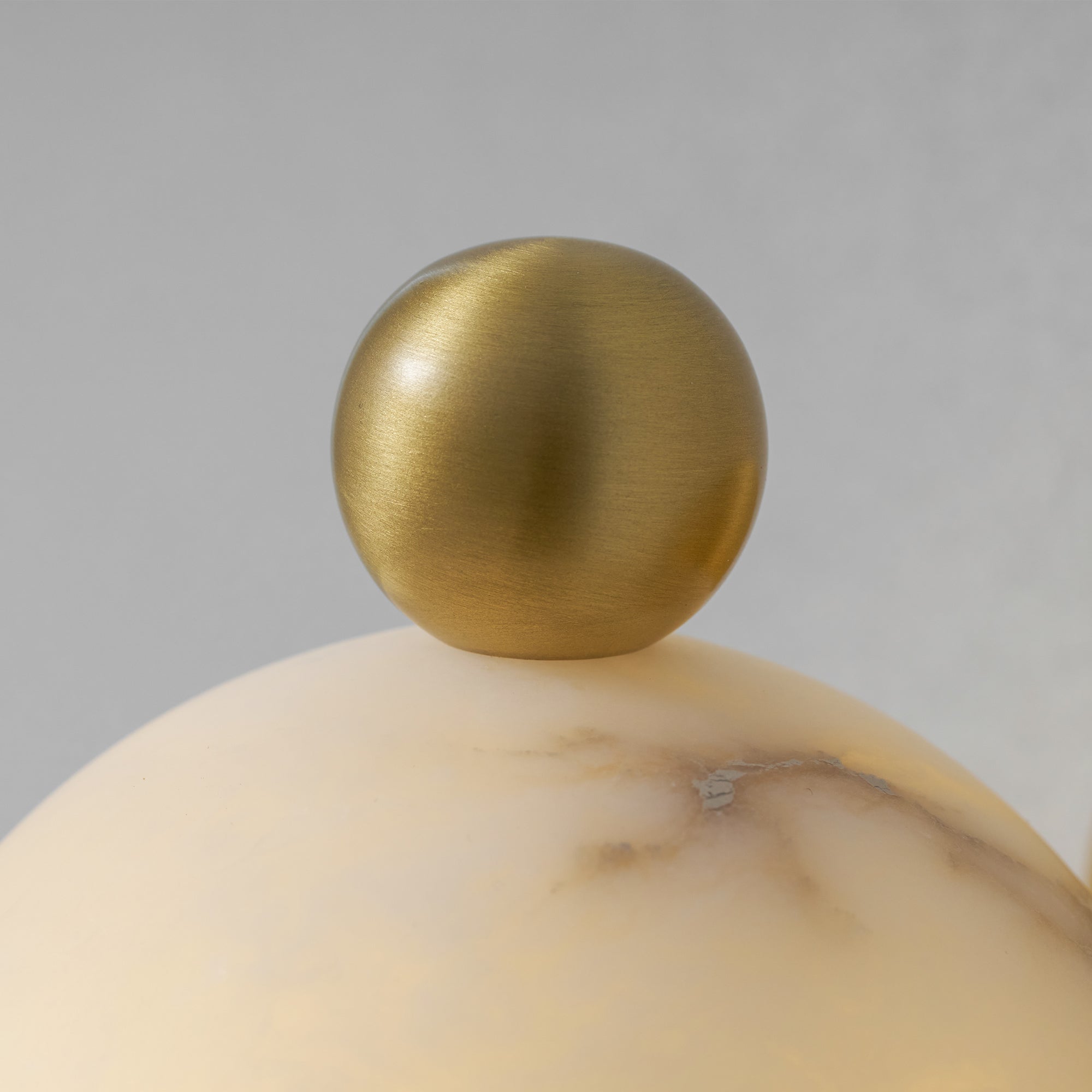 Aplique de pared en forma de cúpula Calla de alabastro | Ormexis