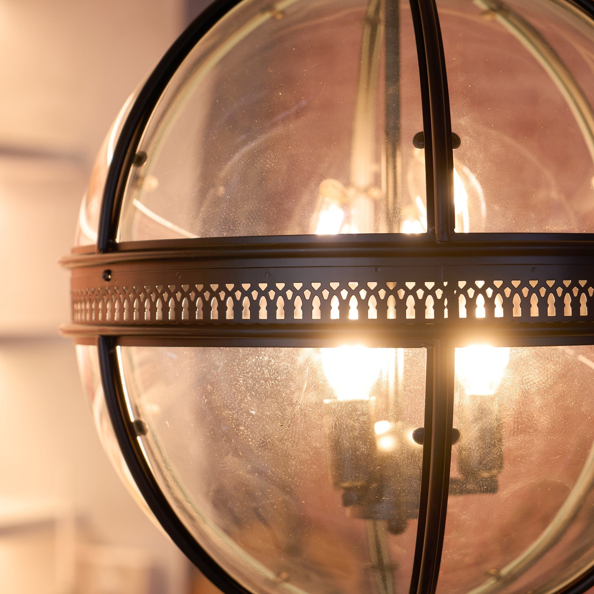 Palatial Glass Pendant Light | Ormexis